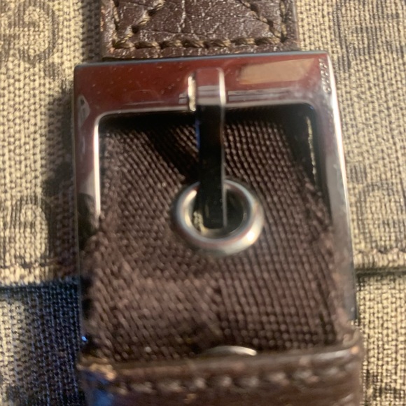 Gucci GG Canvas Messenger bag with COA - Picture 7 of 16